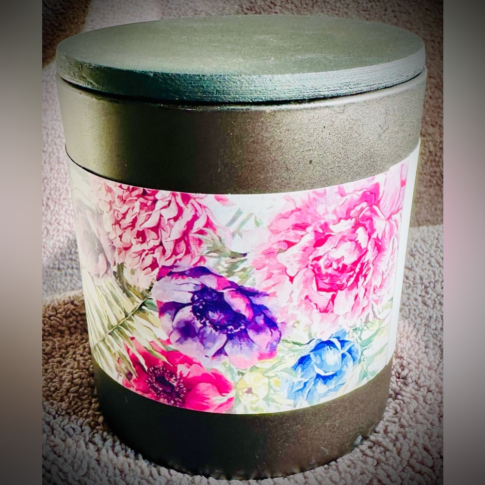 Authentic Kyoto Floral Scented Candle in Black Holder